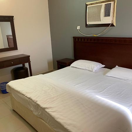 White Beach Hotel Suites Рабиг Екстериор снимка