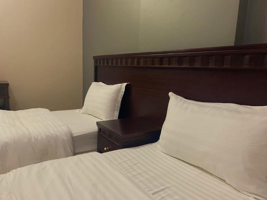 White Beach Hotel Suites Рабиг Екстериор снимка