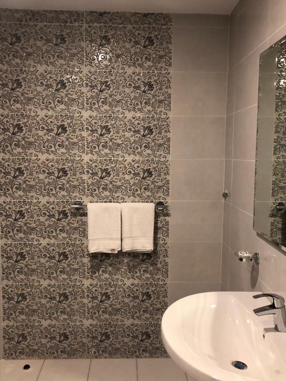 White Beach Hotel Suites Рабиг Екстериор снимка