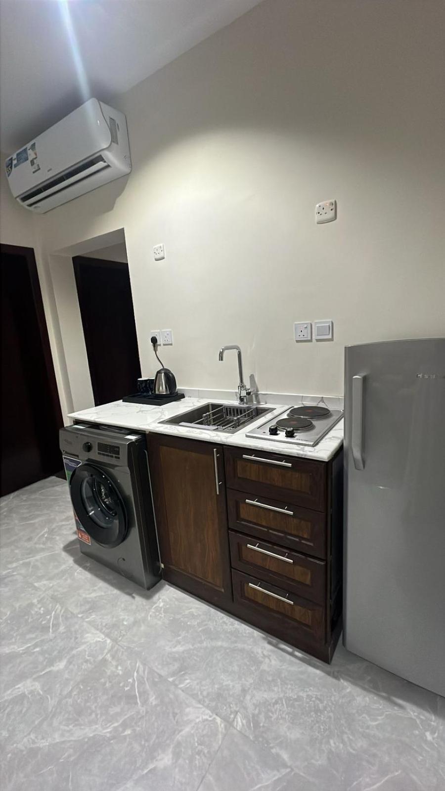 White Beach Hotel Suites Рабиг Екстериор снимка