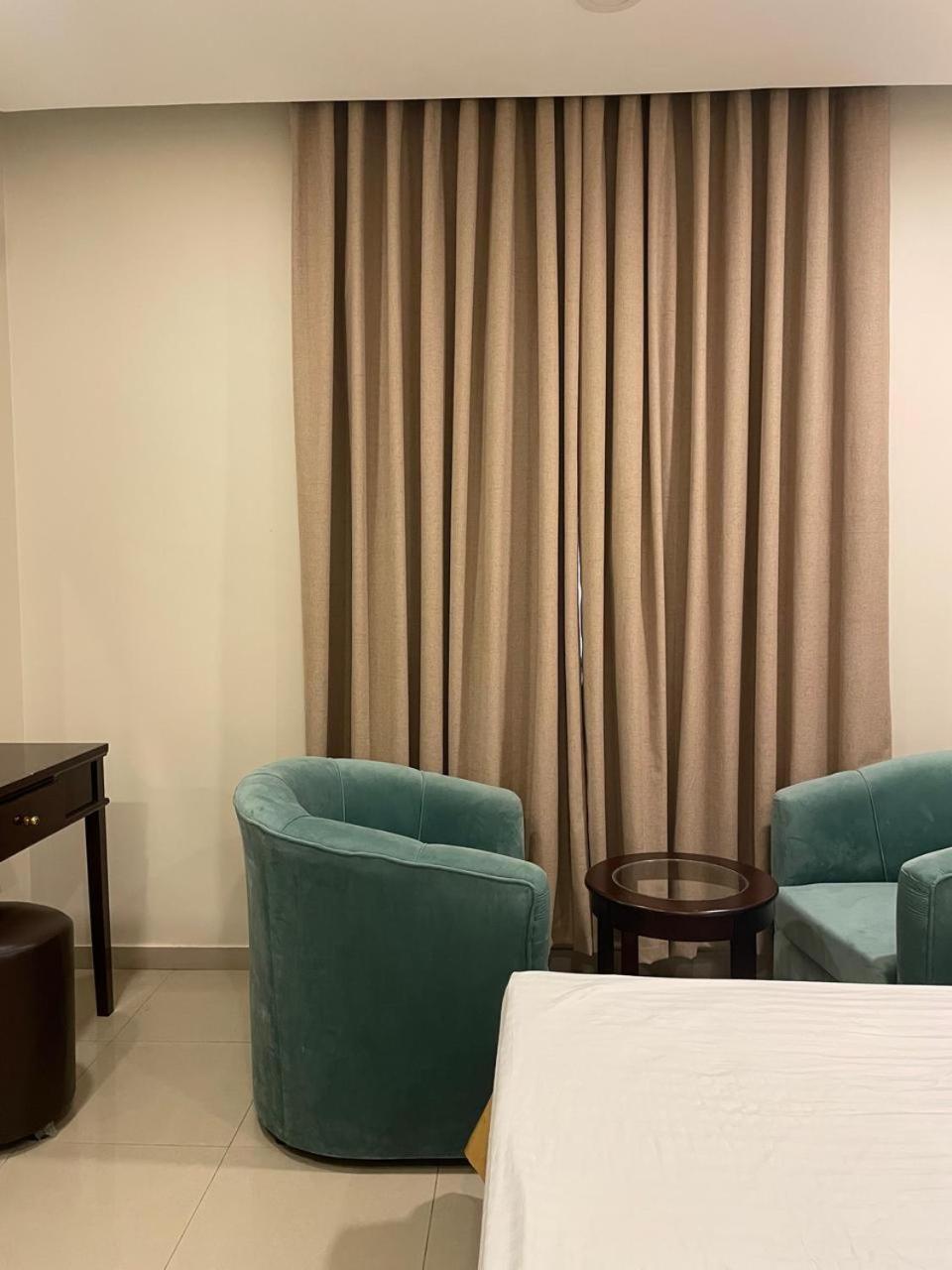 White Beach Hotel Suites Рабиг Екстериор снимка