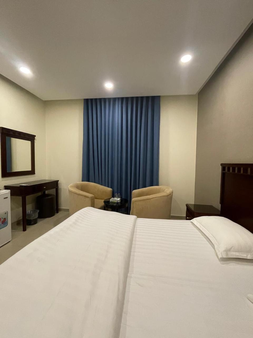White Beach Hotel Suites Рабиг Екстериор снимка
